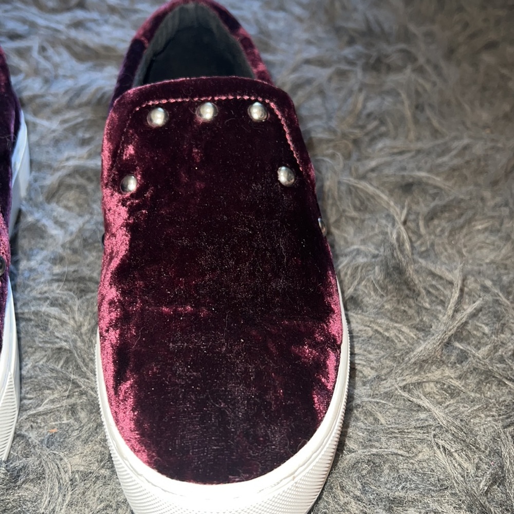 Woman's Rebecca Minkoff crushed velour slides, with white rubber soles, sz 8 - Picture 2 of 13